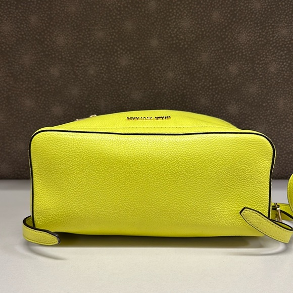 SOLD🔥🔥🔥NEW Michael Kors Jessa Medium Leather Backpack - Picture 6 of 13